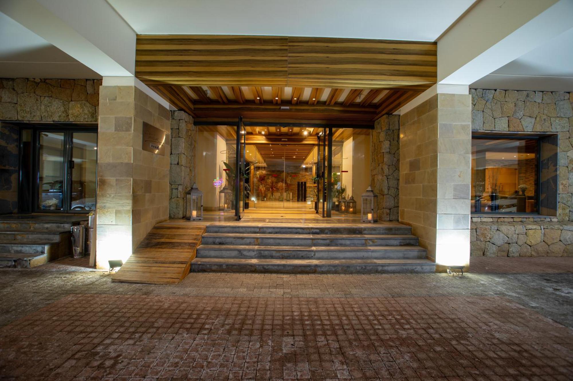 Terre Brune Hotel Mzaar Kfardebian Eksteriør billede
